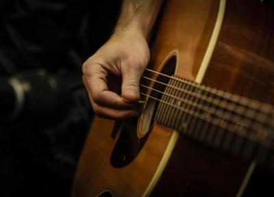 تفاوت گیتار کلاسیک با آکوستیک چیست؟